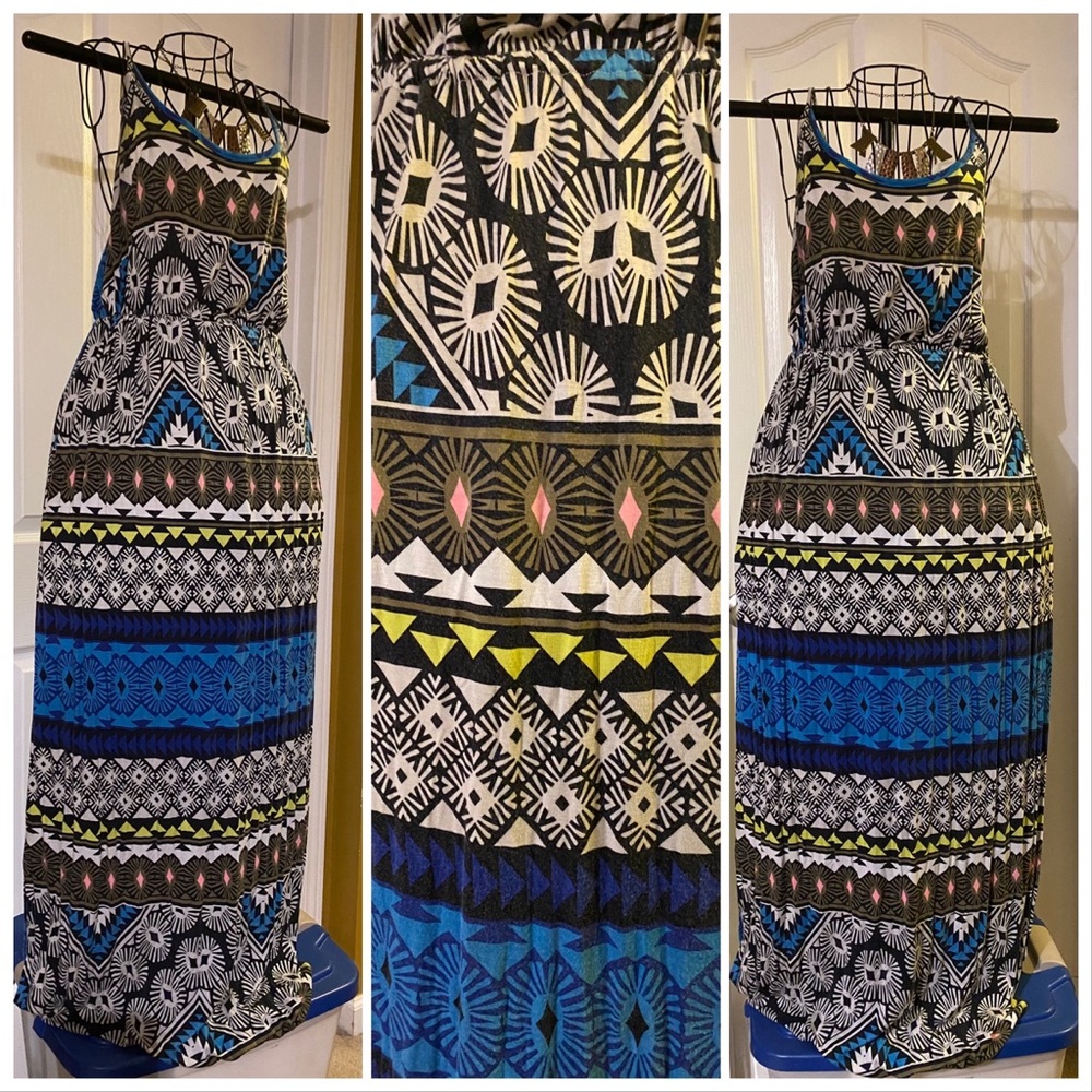 Modern-Aztec/Geometric Pattern